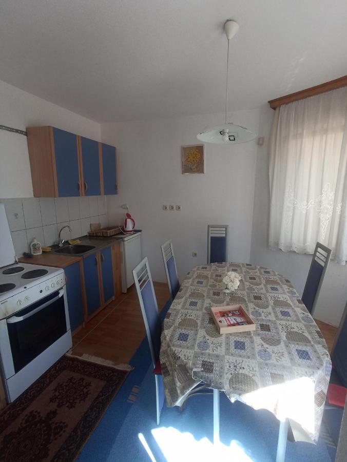 Sleep & Fly - Sarajevo Airport Apartment Eksteriør bilde