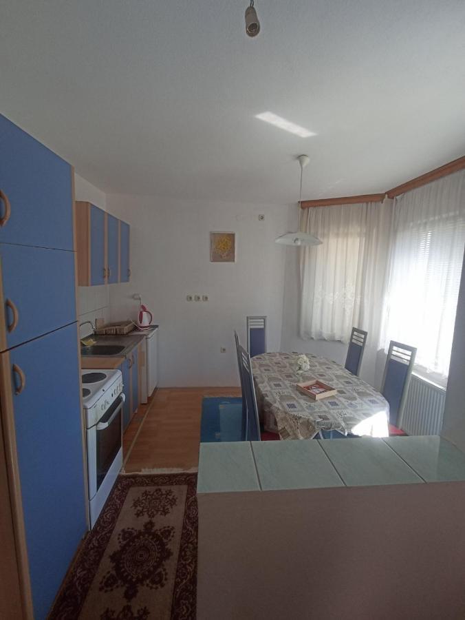 Sleep & Fly - Sarajevo Airport Apartment Eksteriør bilde