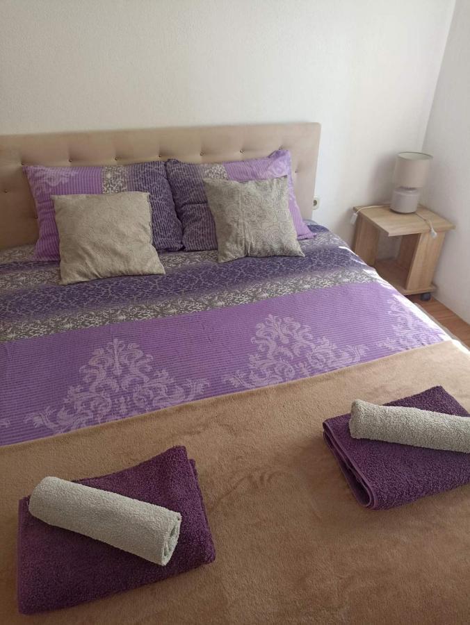 Sleep & Fly - Sarajevo Airport Apartment Eksteriør bilde