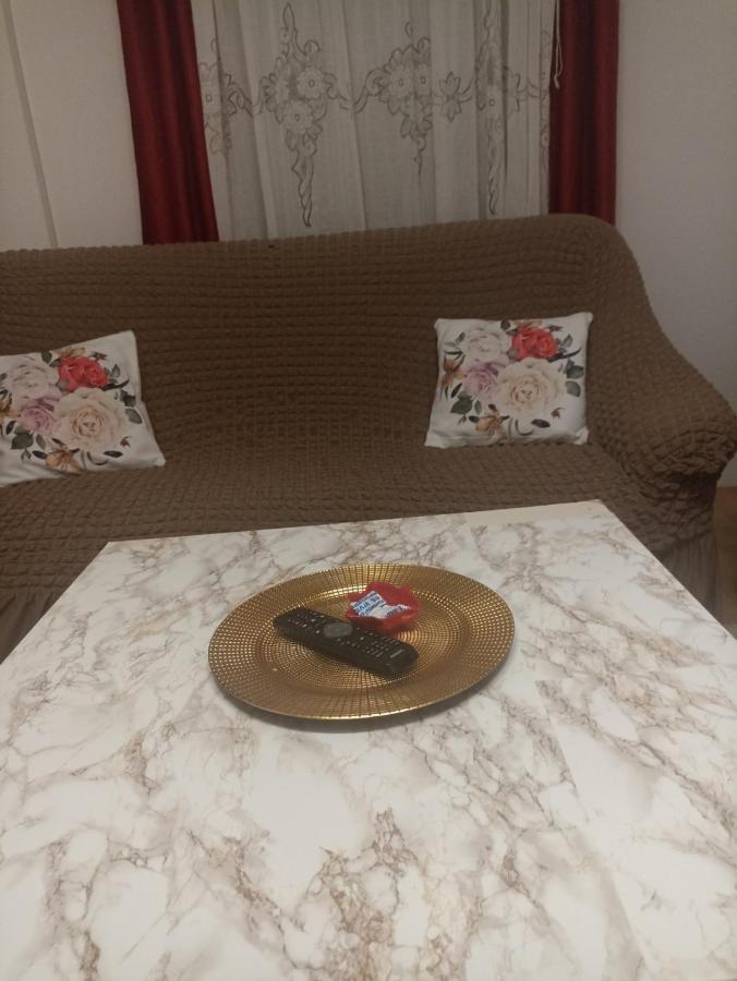 Sleep & Fly - Sarajevo Airport Apartment Eksteriør bilde
