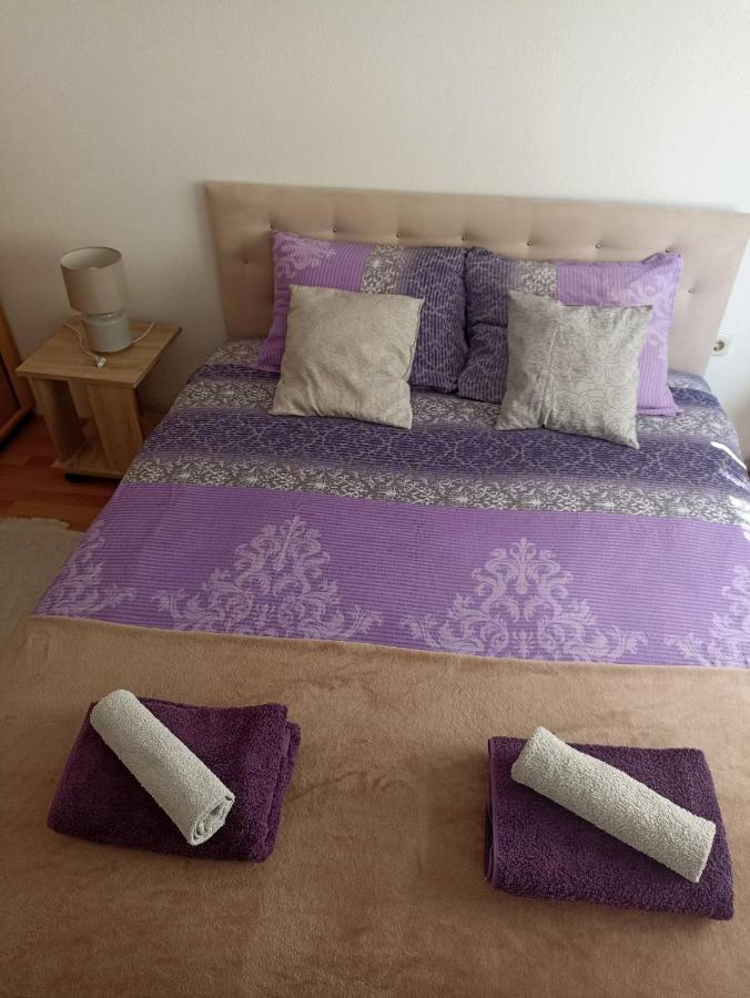 Sleep & Fly - Sarajevo Airport Apartment Eksteriør bilde